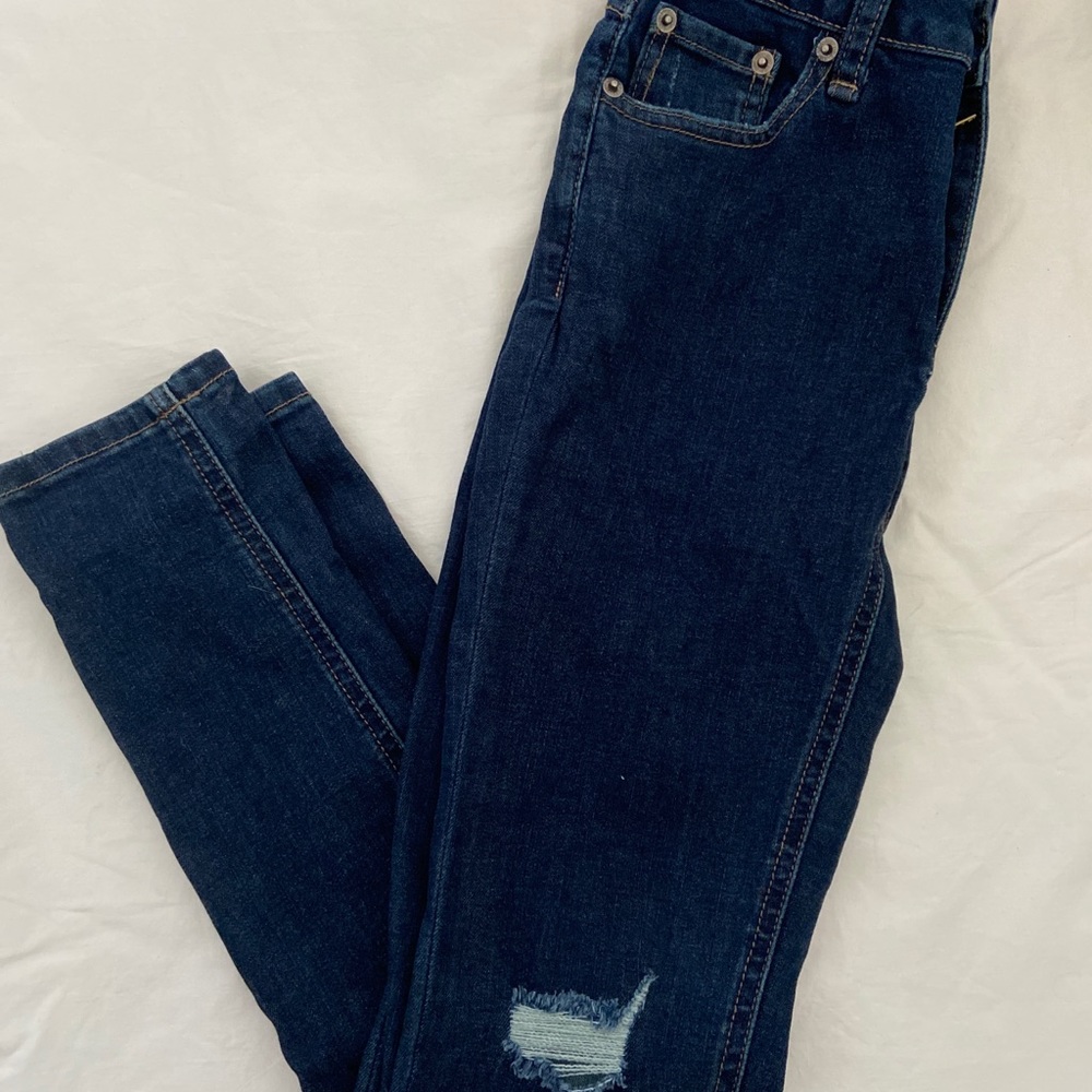 JUST USA distresses denim jeans